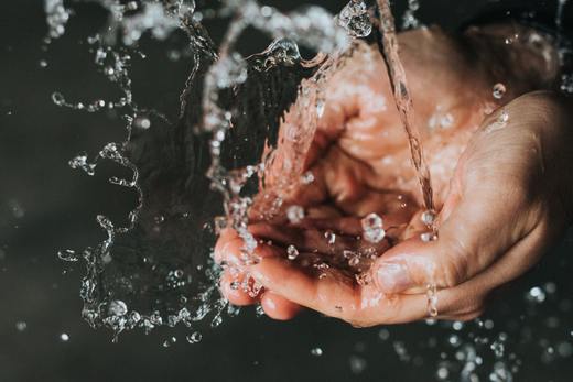 Hände desinfizieren vor oder nach dem Waschen? –  Händehygiene einfach erklärt