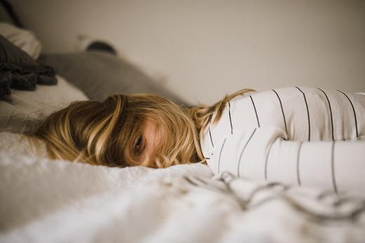 Inner restlessness before falling asleep - what helps? 