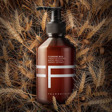 Lade das Bild in den Galerie-Viewer, Cleansing Milk 250ml
